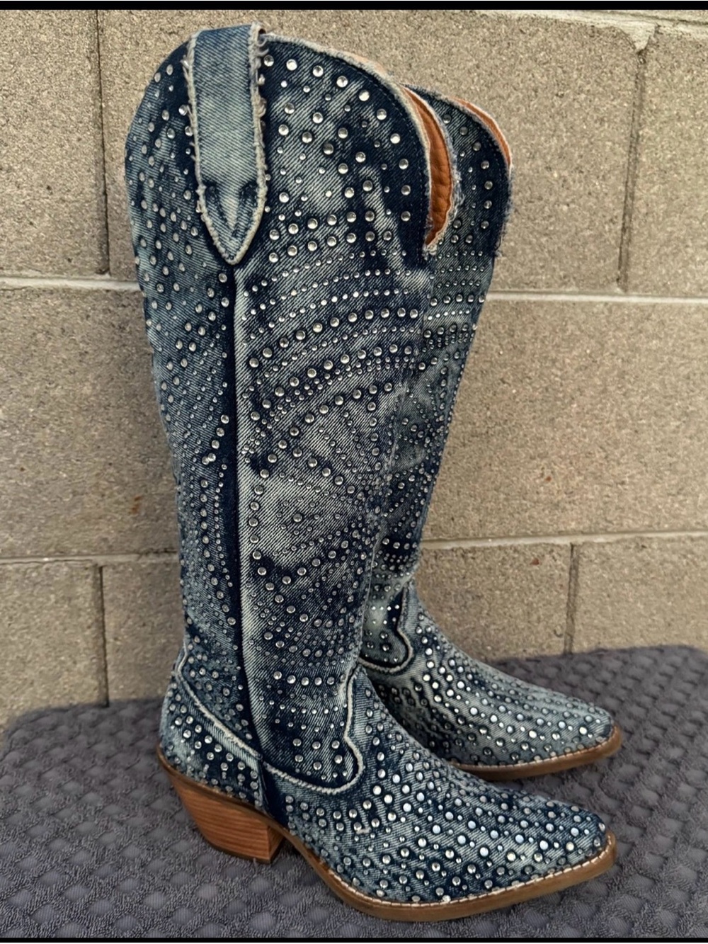 DINGO HONKYTONK HONEY RHINESTONE DENIM WOMEN BOOTS SIZE 7.5